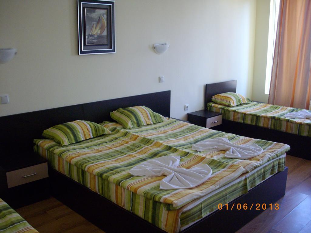 Семеен Хотел Атива - Family Hotel Ativa Lozenets ภายนอก รูปภาพ