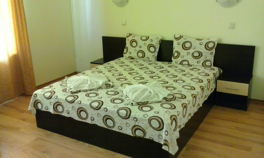 Семеен Хотел Атива - Family Hotel Ativa Lozenets ภายนอก รูปภาพ