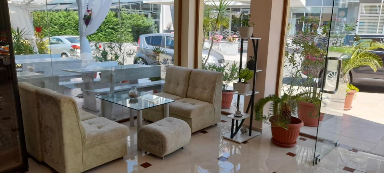 Семеен Хотел Атива - Family Hotel Ativa Lozenets ภายนอก รูปภาพ