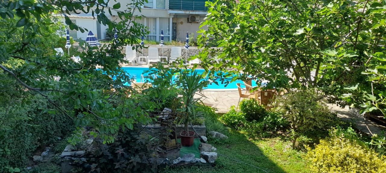 Семеен Хотел Атива - Family Hotel Ativa Lozenets ภายนอก รูปภาพ
