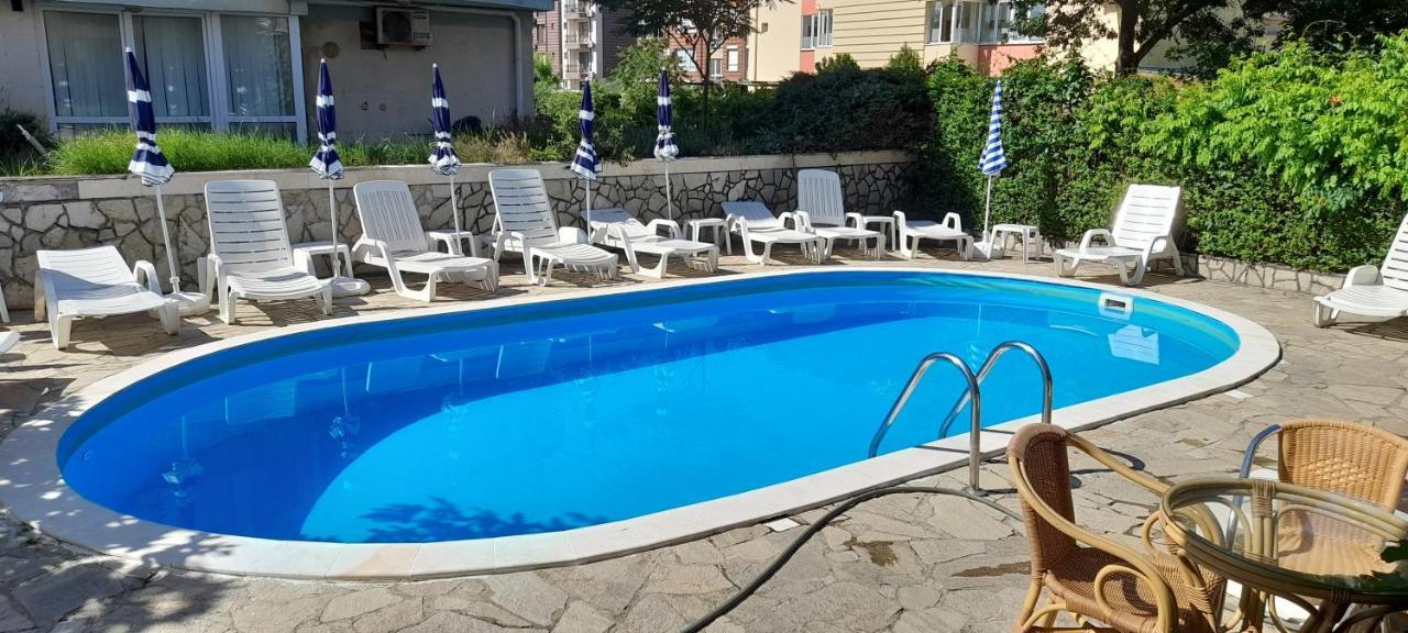 Семеен Хотел Атива - Family Hotel Ativa Lozenets ภายนอก รูปภาพ