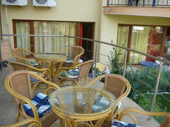 Семеен Хотел Атива - Family Hotel Ativa Lozenets ภายนอก รูปภาพ