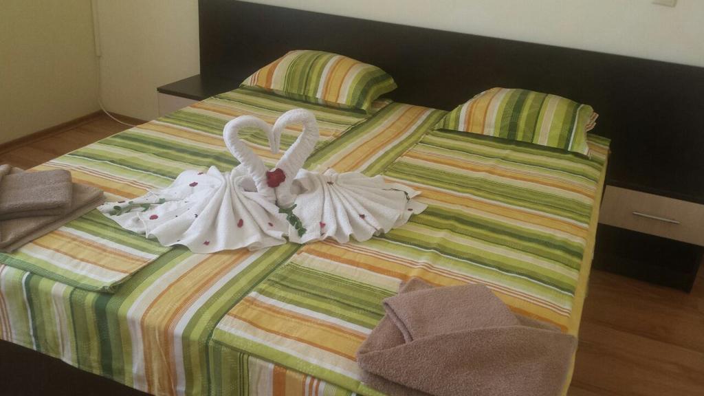 Семеен Хотел Атива - Family Hotel Ativa Lozenets ภายนอก รูปภาพ