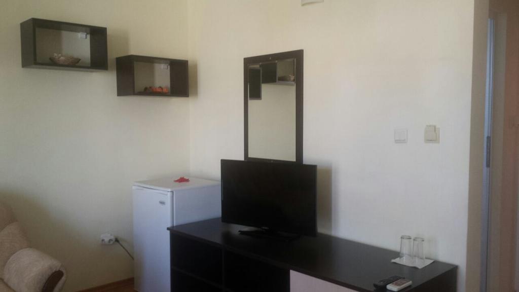 Семеен Хотел Атива - Family Hotel Ativa Lozenets ภายนอก รูปภาพ