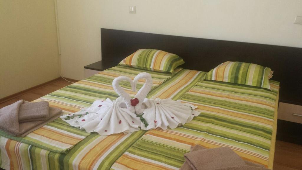Семеен Хотел Атива - Family Hotel Ativa Lozenets ภายนอก รูปภาพ