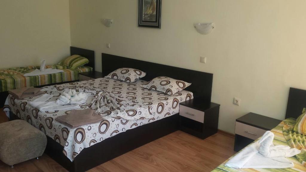 Семеен Хотел Атива - Family Hotel Ativa Lozenets ภายนอก รูปภาพ