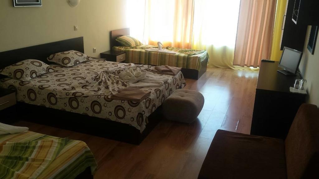 Семеен Хотел Атива - Family Hotel Ativa Lozenets ภายนอก รูปภาพ
